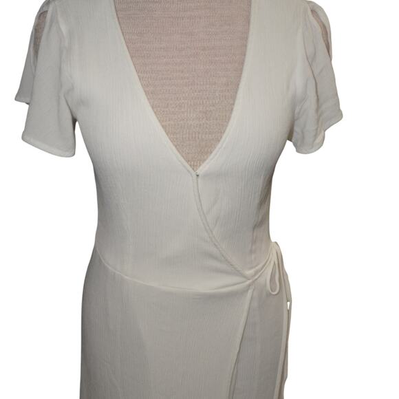 Lulus White Wrap Maxi Dress Flutter Sleeve Tie Waist Slit Boho Women’s M - Picture 13 of 15